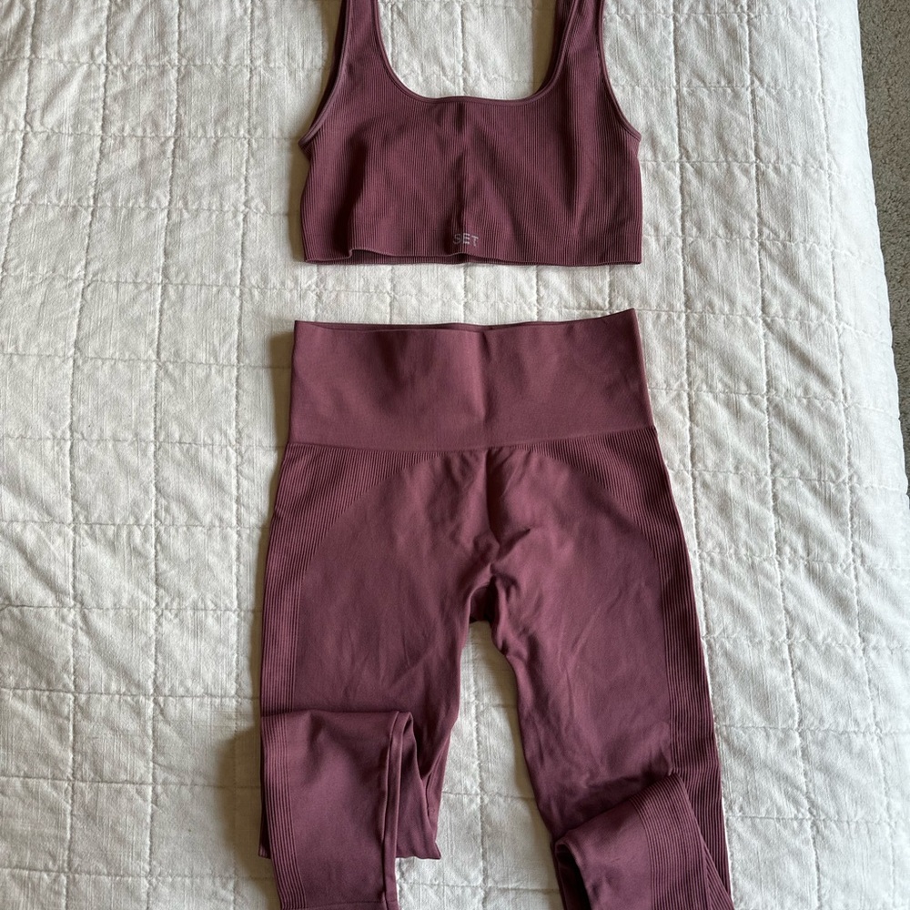 SET Active Sculptflex Sports Bra and Leggings Set